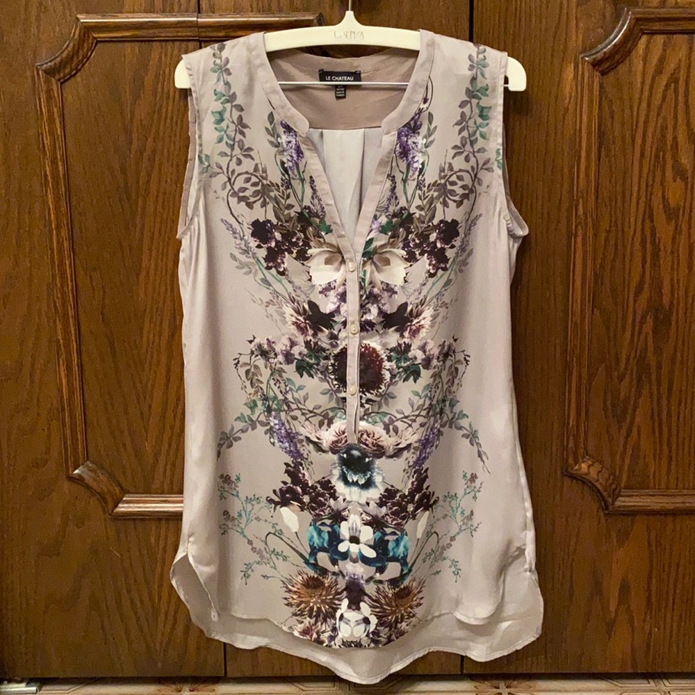 Made in 🇨🇦!! Le chateau sleeveless blouse size S